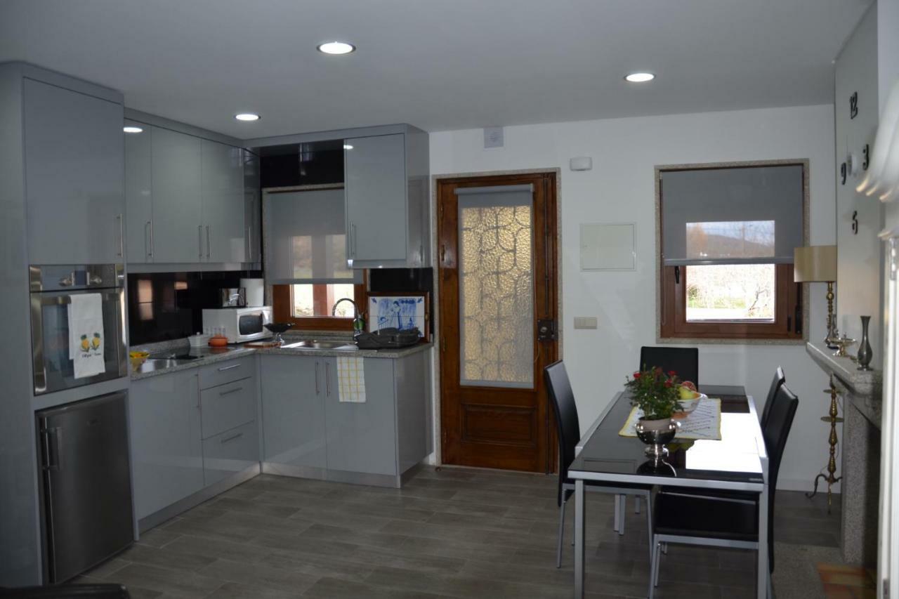 Вилла Casa Freixedelo Santa Comba de Rossas Экстерьер фото